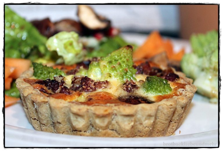 Pilz-Nuss-Tarte mit Romanesco - Brotbackliebe ... und mehr