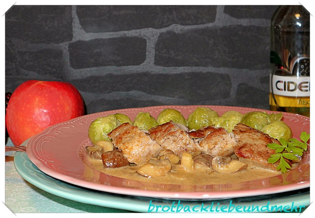 Schweinefilet in Apfel-Senf-Soße mit Champignons - Brotbackliebe ...