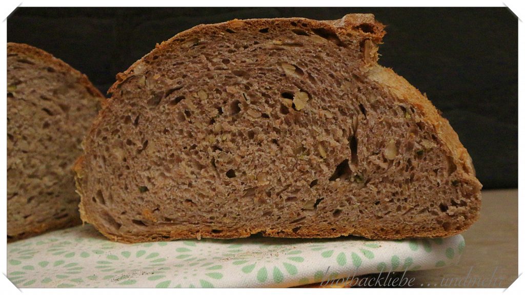 Zucchini-Walnuss-Brot - Brotbackliebe ... und mehr