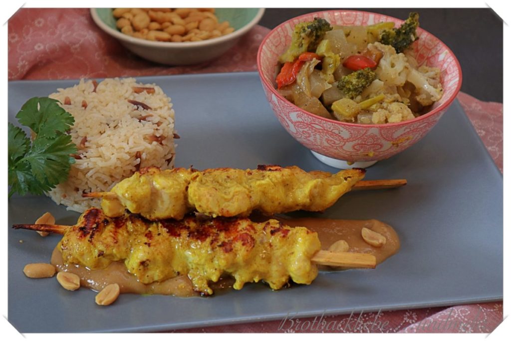 Gegrillte Saté-Spieße mit Erdnusssoße - Brotbackliebe ... und mehr Gegrillte Saté-Spieße mit Erdnusssoße - Brotbackliebe ... und mehr