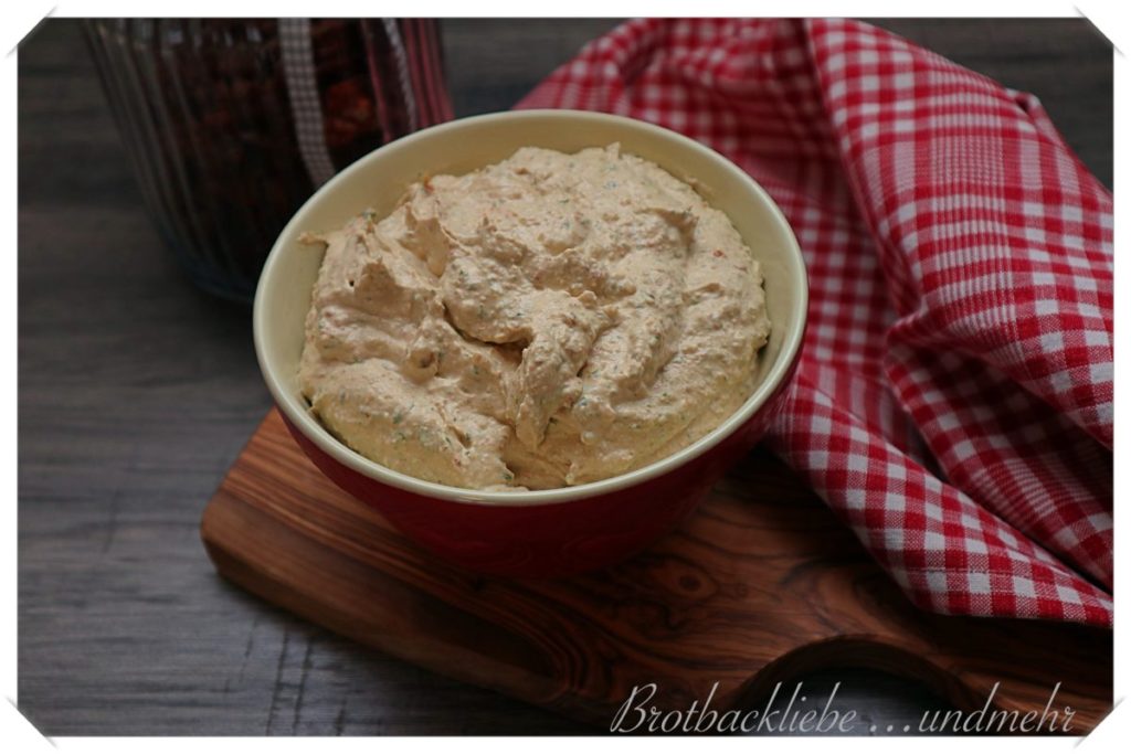Kräuter-Mandel-Aufstrich - Brotbackliebe ... und mehr