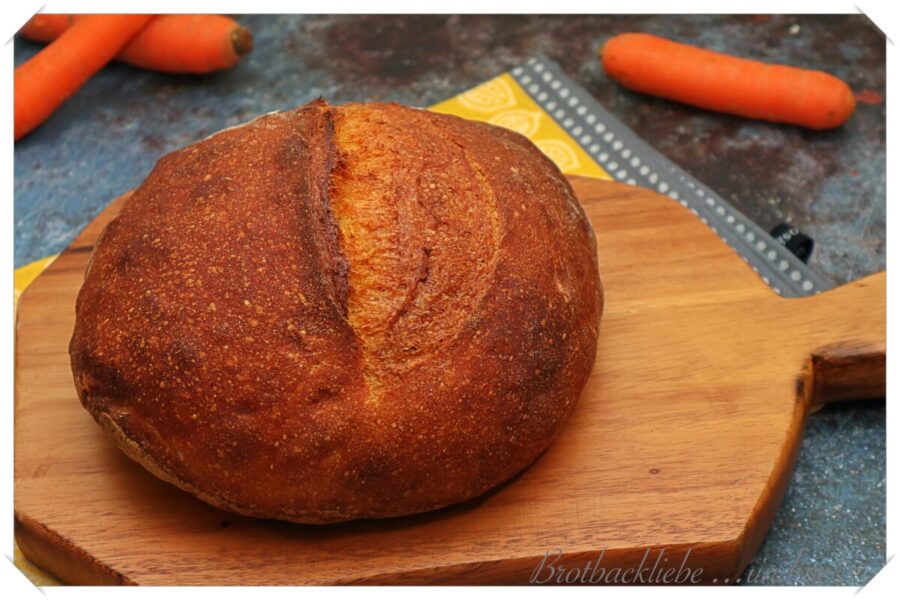 Karotten-Weißbrot mit rohen Karotten "All in One" - Brotbackliebe ... Karotten-Weißbrot mit rohen Karotten "All in One" - Brotbackliebe ...