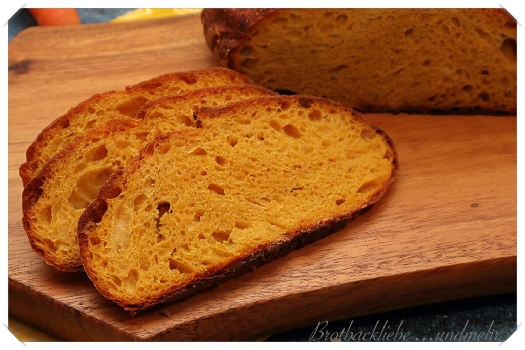 Karotten-Weißbrot mit rohen Karotten "All in One" - Brotbackliebe ... Karotten-Weißbrot mit rohen Karotten "All in One" - Brotbackliebe ...